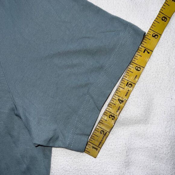 Life is Good "I'm Not Old, I'm Classic" Graphic Christmas Short Sleeve T-Shirt-L - Picture 10 of 12